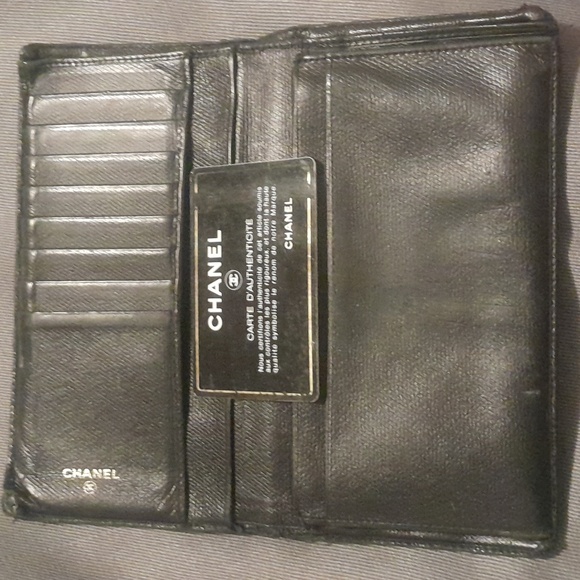 Chanel Continental Wallet - Picture 3 of 6